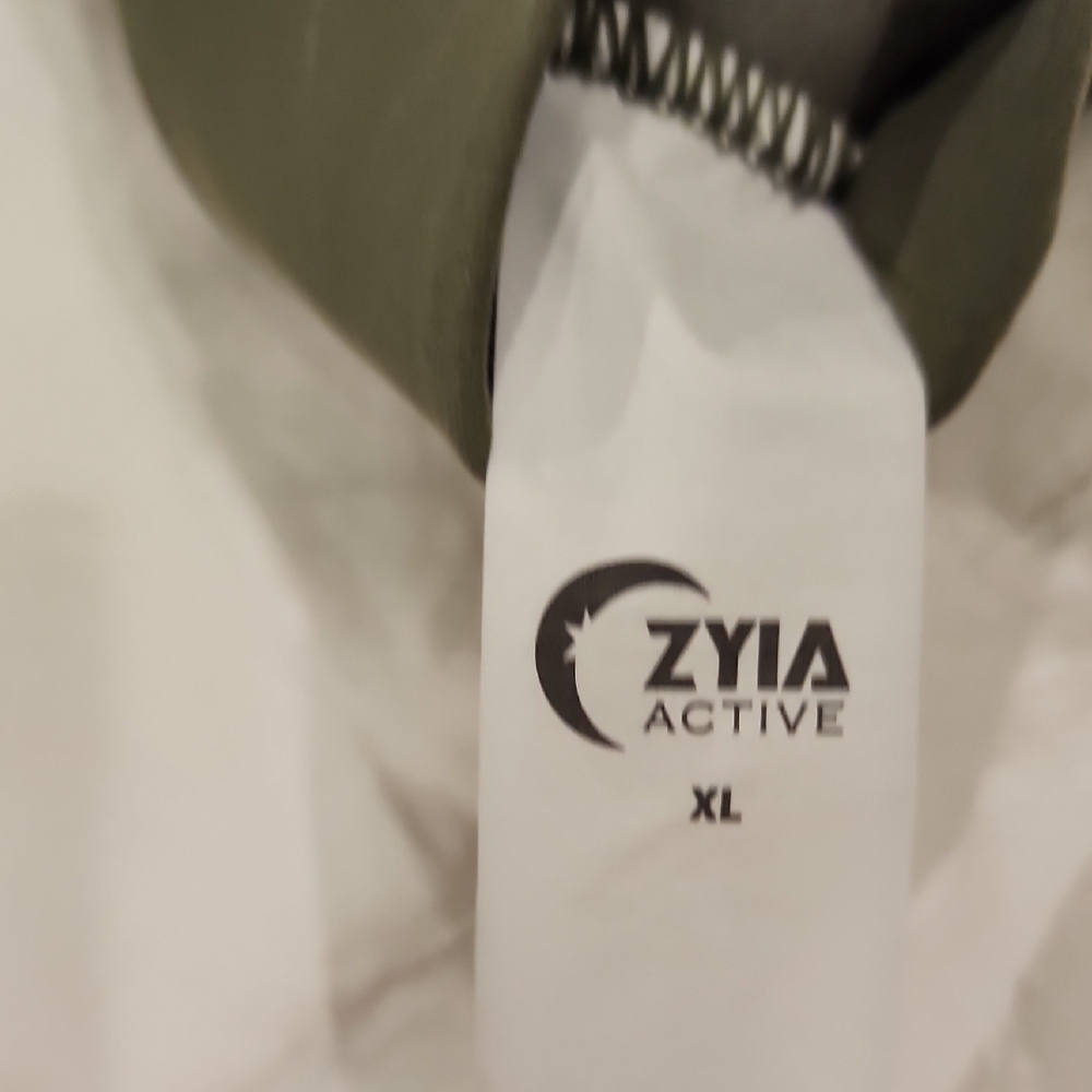 ZYIA Green Racerback Sports Bra Intimates - Picture 4 of 4